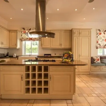 Villa Casa Golf Sporto, On The Golf Course, Cinema Room, Pool Table, Fusball Table *